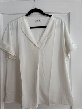 SPLA Women's Cream Short-Sleeve V-Neck Blouse